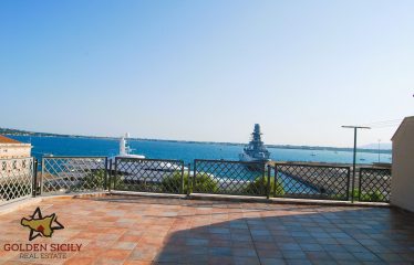 Rif: IA7 | Appartamento di lusso con terrazza fronte mare in via Cairoli – Umberto