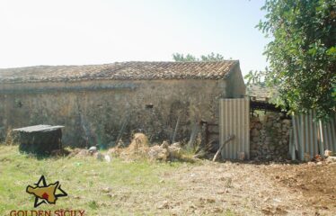 Rif: IA127 | Terreno agricolo con caseggiato rurale in c.da Bibbia – Palazzolo Acreide